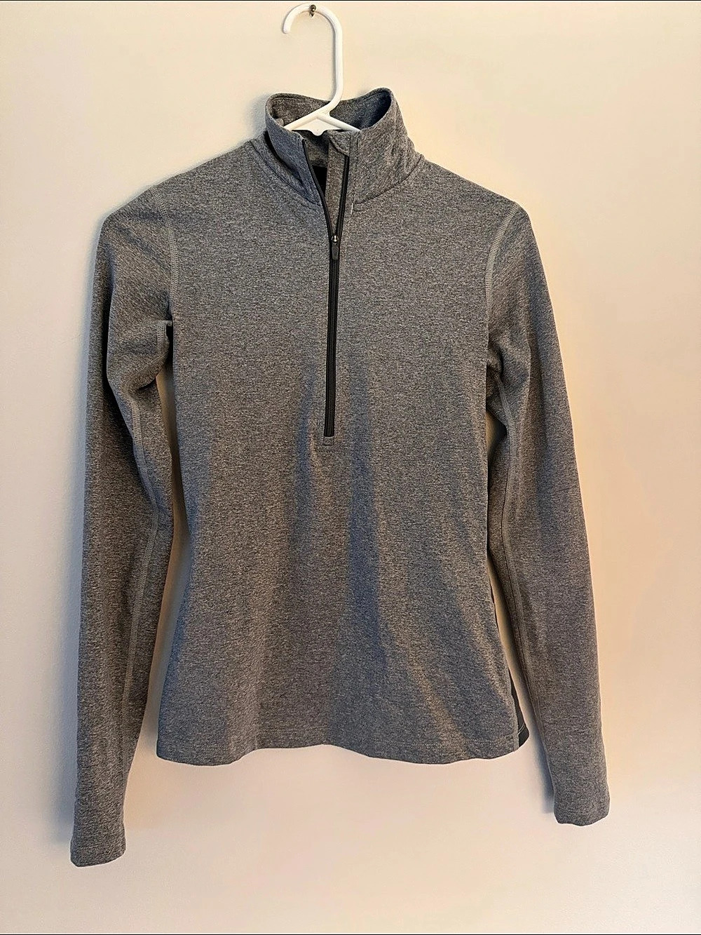 Nike Swift Dri-FIT UV 1/2-Zip Running Top Gray & Black XS